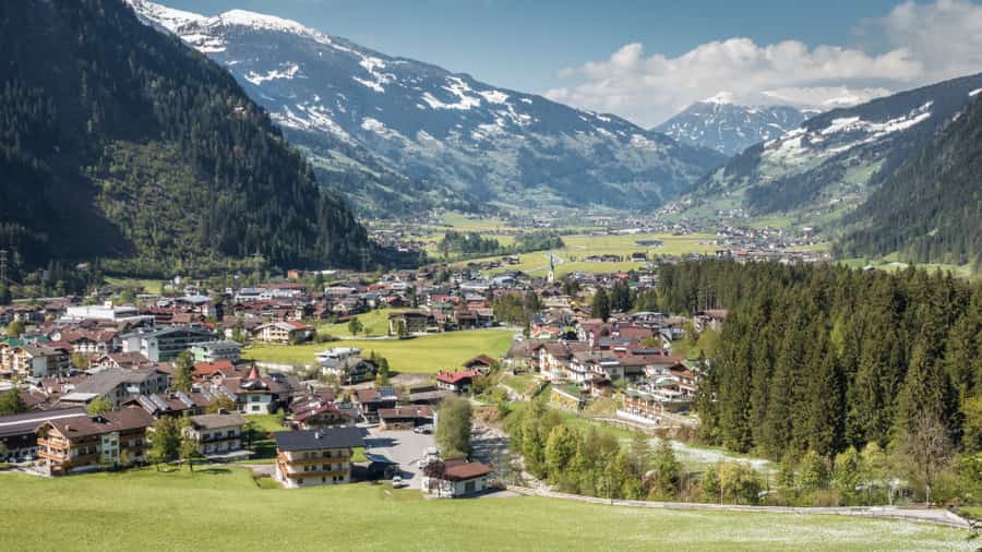 Austria luxury cars hire - rent a car services in Mayrhofen