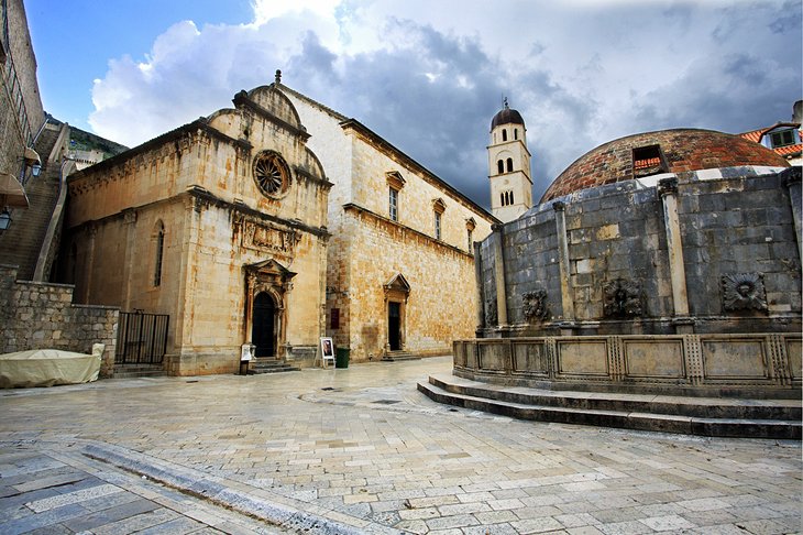 Dubrovnik Onofrio fountain St. Saviour Church