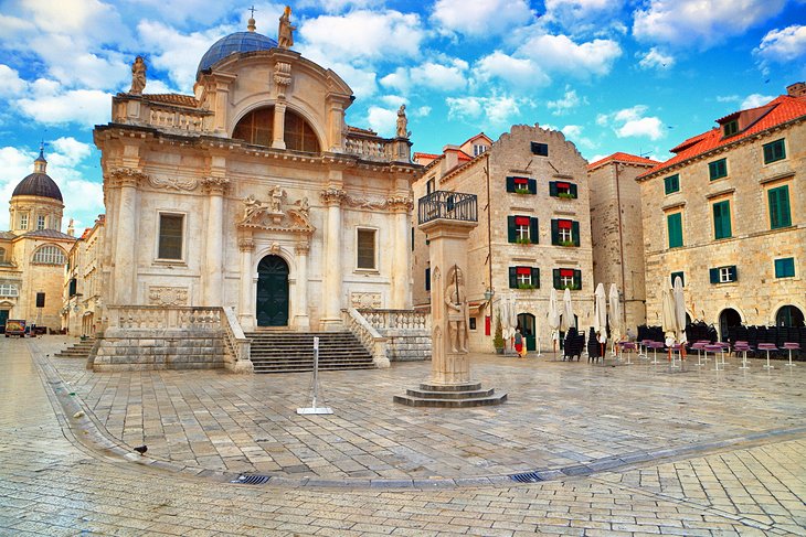 Dubrovnik Square loggia
