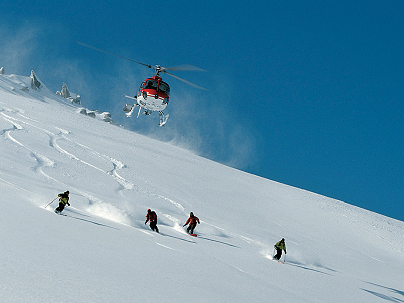 Courchevel helicopter charters service
