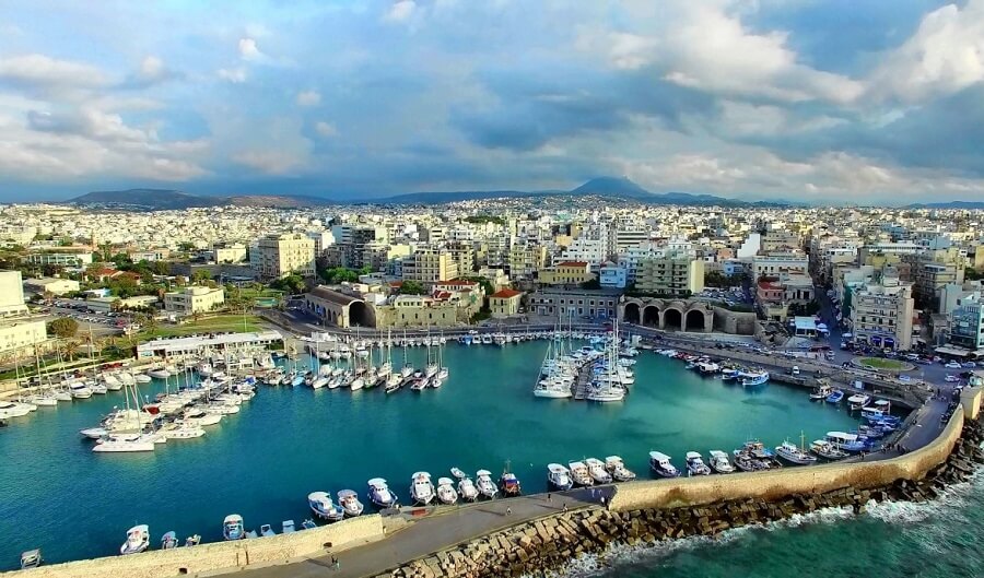 Heraklion yacht charter