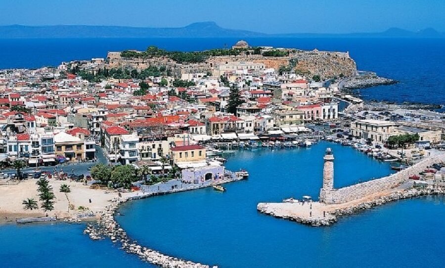 Rethymnon yacht charter