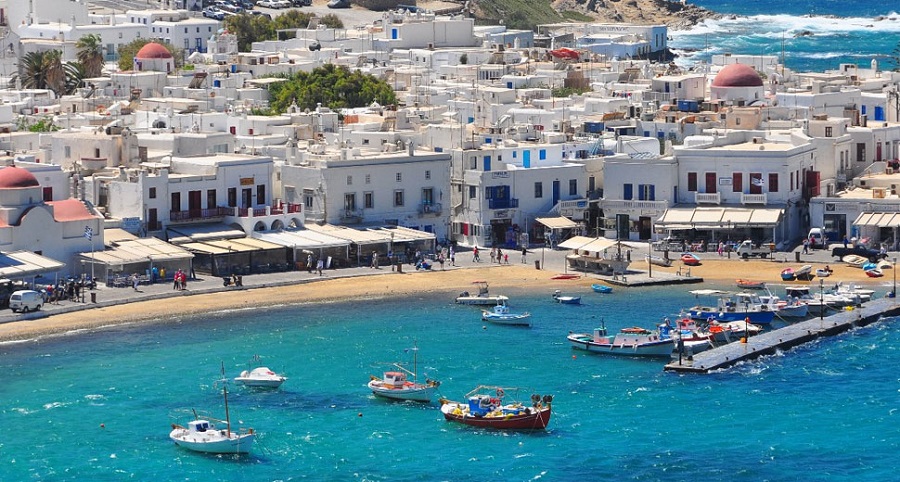 Mykonos yacht charter