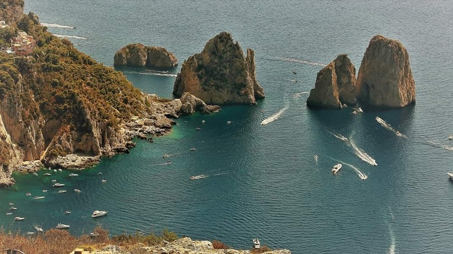 Capri luxury motor yacht charter