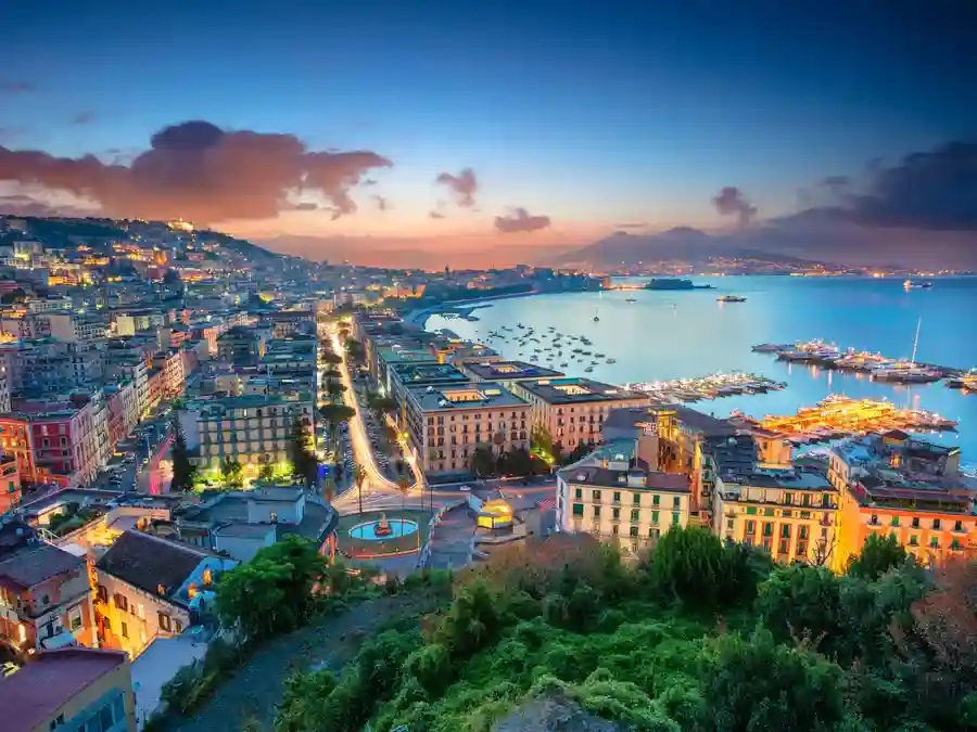 Helicopter arrival for Rome to Naples