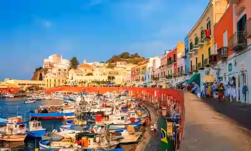 Helicopter arrival for Rome to Ponza