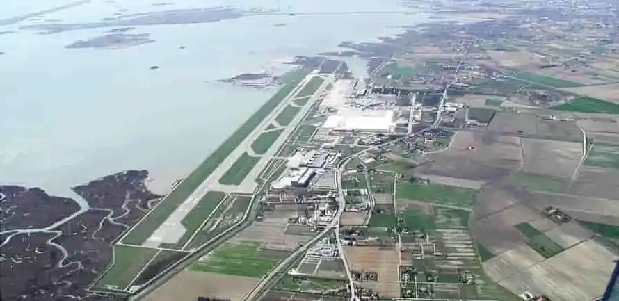 Venice private helicopter charter service