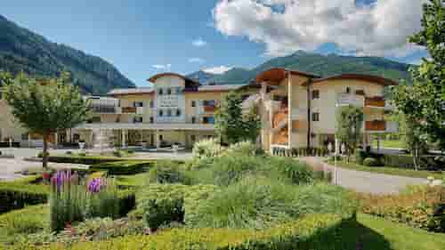 Helicopter flights and transfers to Luxury Hotels in Tyrol