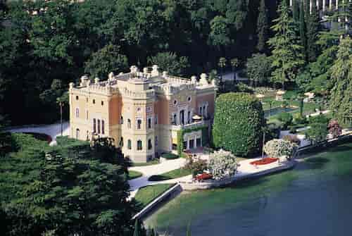 Helicopter flights and transfers to Lake Garda, Verona