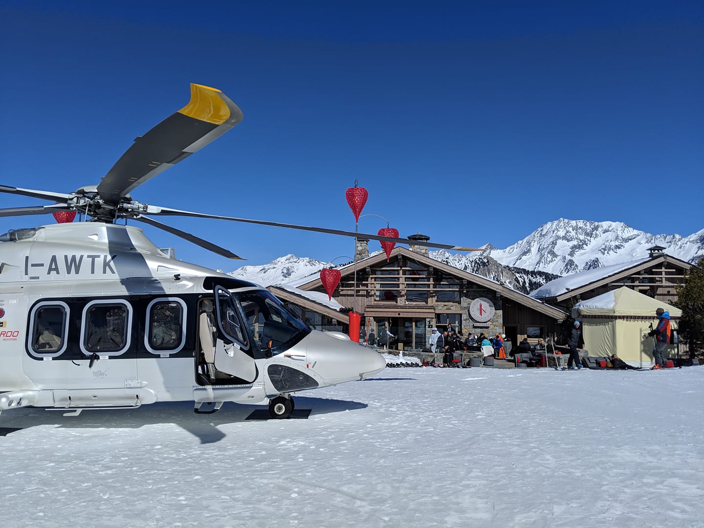 Madonna di Campiglio helicopter charter service