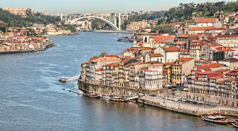 Porto yacht chartering - Portugal VIP yachting