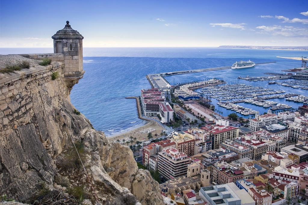 Alicante luxury cars rental in Spain