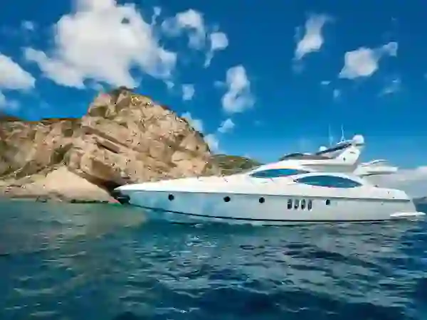 Azimut 68 motor yacht charter