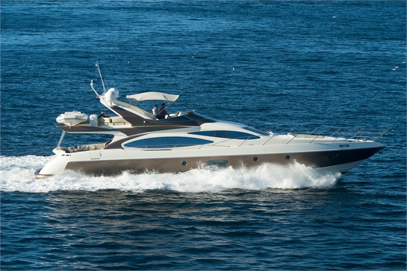 Mediterranean yachting, motor yacht charter Azimut68